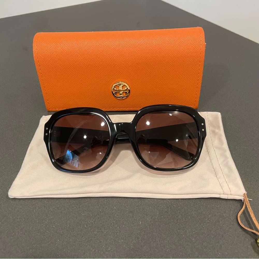 Tory Burch Sunglasses Black